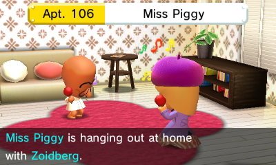 Miss Piggy is hanging out at home with Zoidberg.