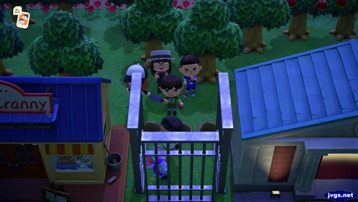 Rizzo stands in jail, where he belongs.