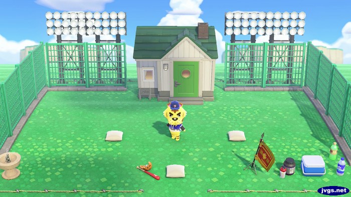 Tybalt's yard in Happy Home Paradise.