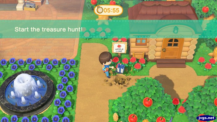 Digging up the treasure as the starting banner is still on-screen, with 5:55 remaining on the timer.
