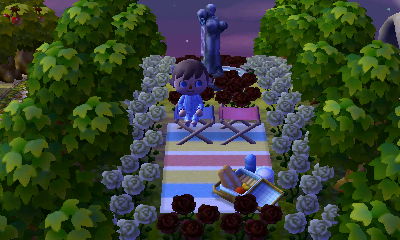Having a picnic in front of the statue fountain in Alker.