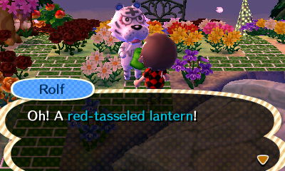Rolf: Oh! A red-tasseled lantern!
