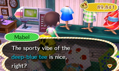Mabel: The sporty vibe of the deep-blue tee is nice, right?