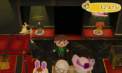 Gabi shopping in GracieGrace.