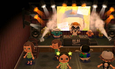 Aurora flapping her wings while dancing at Club LOL.