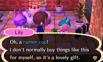 Lily: Oh, a ramen cup! I don't normally buy things like this for myself, so it's a lovely gift.