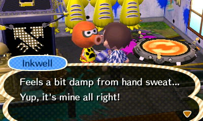 Inkwell: Feels a bit damp from hand sweat... Yup, it's mine all right!